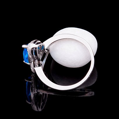 Каблучка з синтетичною шпинеллю синього кольору к028 №3