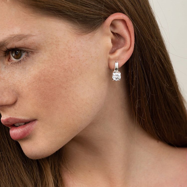 Серебряные серьги с фианитами 121686 от ювелирного магазина Оникс - 1