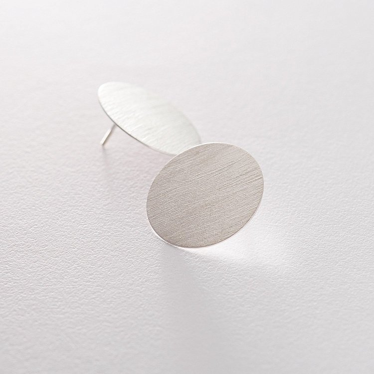 Срібні сережки "Великі комети" матові 122493 від ювелірного магазину Онікс - 5