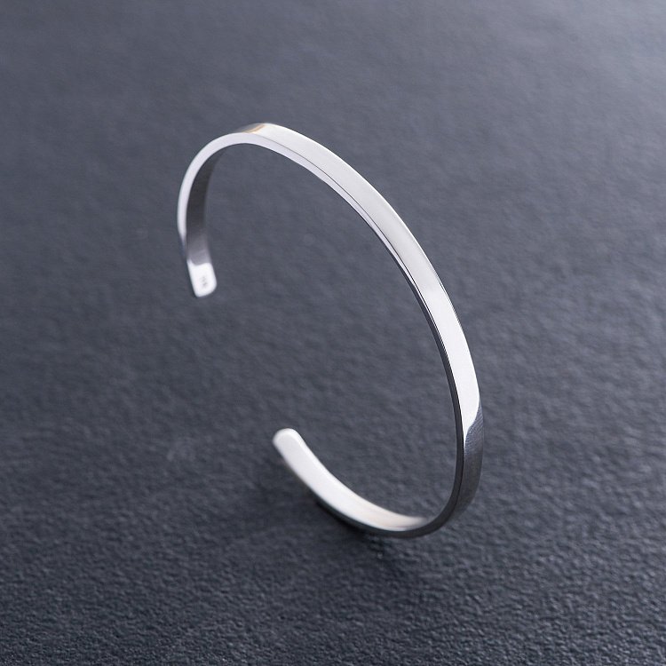 Жорсткий срібний браслет 141479 від ювелірного магазину Онікс - 1