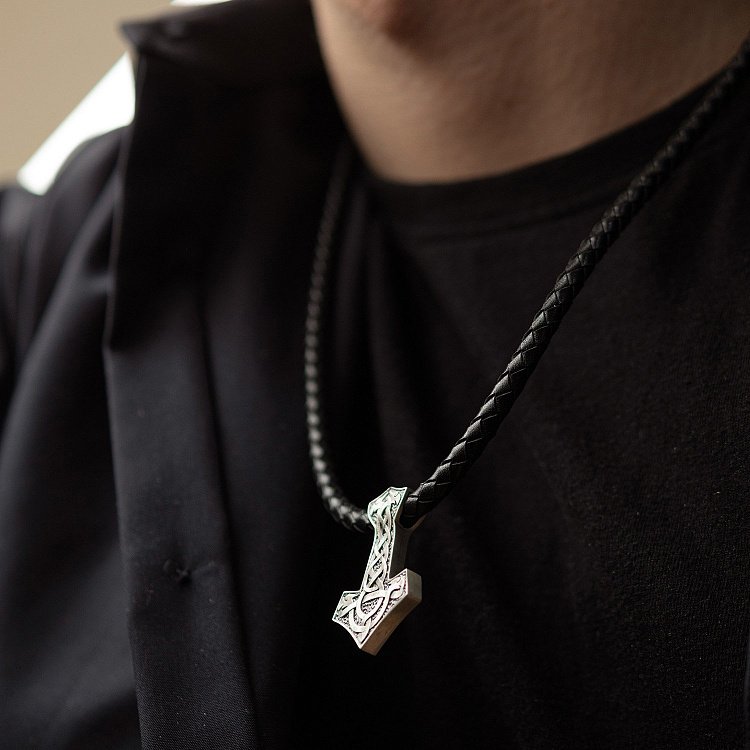 Серебряный кулон "Молот с Щитом Иггдрасиля" 7047 от ювелирного магазина Оникс - 2