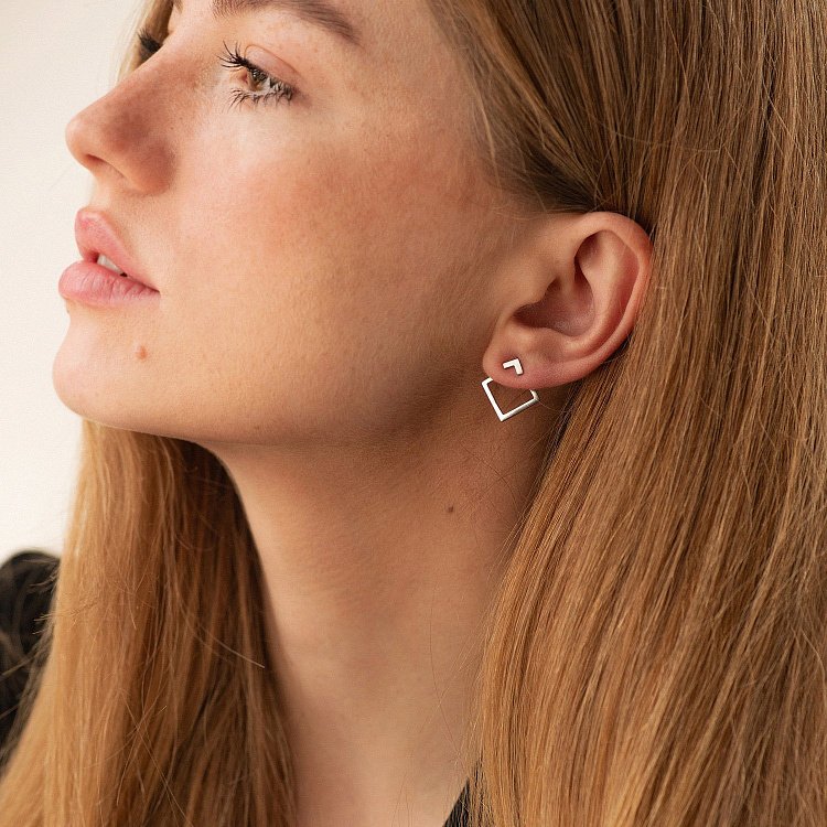 Срібні сережки - джекети "Ромби"  123122 від ювелірного магазину Онікс - 2