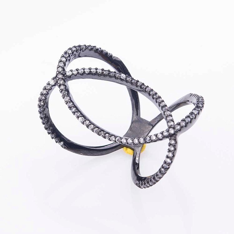 Серебряное кольцо с фианитами 111870 от ювелирного магазина Оникс - 2