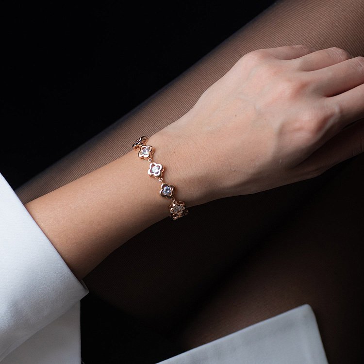 Золотий браслет "Конюшина" (фіаніти) б04473 від ювелірного магазину Онікс - 1