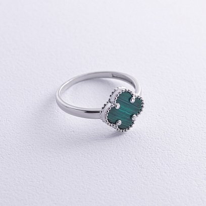 Серебряное кольцо "Клевер" с малахитом 112761