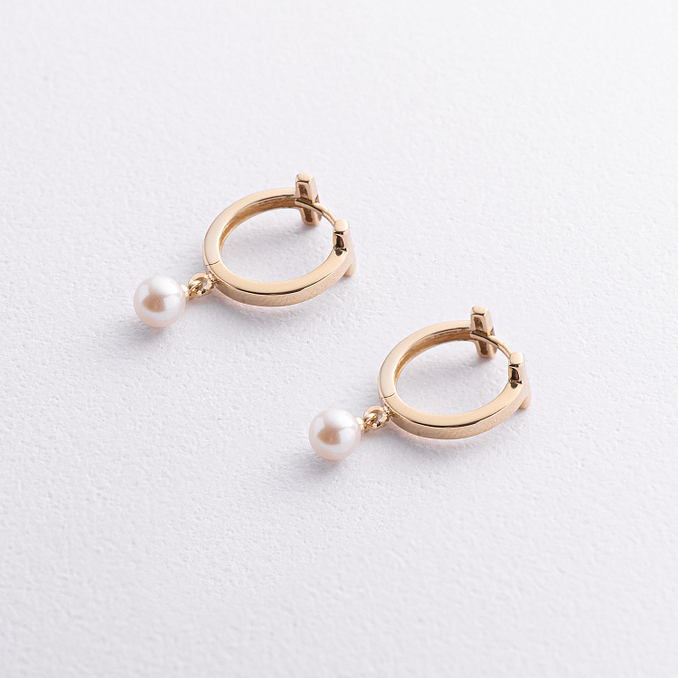 Сережки - кільця "Tina" з перлами (жовте золото) с09630 від ювелірного магазину Онікс - 1