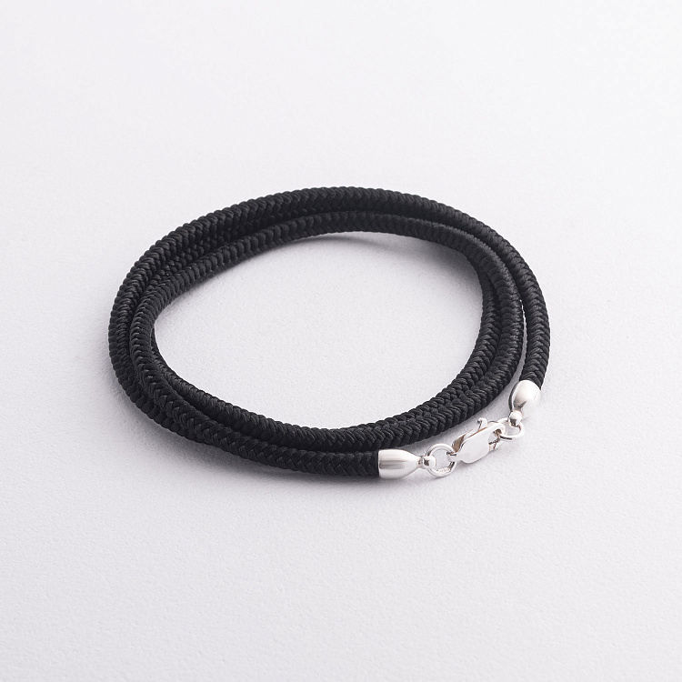 Шелковый шнурок с серебряной застежкой 18718 от ювелирного магазина Оникс