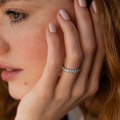 Кольцо с дорожкой камней в белом золоте (фианиты) к07390 №2