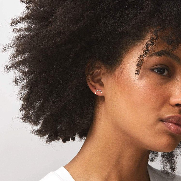 Срібні сережки - пусети "Дуга" 122844 від ювелірного магазину Онікс - 6