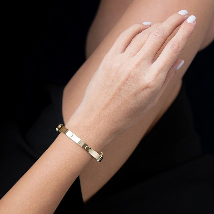 Жорсткий браслет з жовтого золота (0.6 см) б04264 від ювелірного магазину Онікс - 1