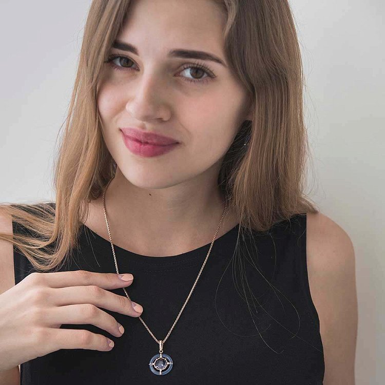 Золота підвіска з агатом і фіанітами 199100 від ювелірного магазину Онікс