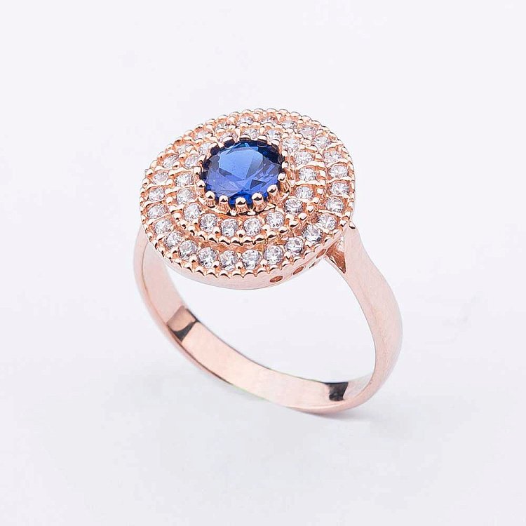 Золота каблучка з фіанітами к04675 від ювелірного магазину Онікс