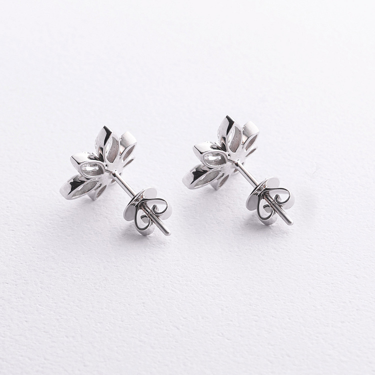 Сережки - пусети "Квіточки" в білому золоті (діаманти) сб0700rc від ювелірного магазину Онікс - 2