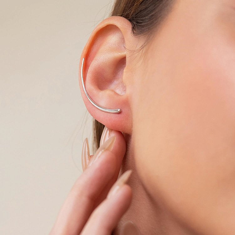 Срібна моносережка - клаймбер (на праве вушко) 912-00928 від ювелірного магазину Онікс - 2