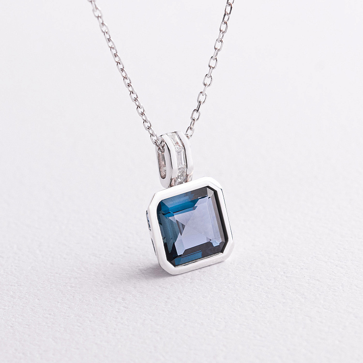 Золоте кольє з діамантами і топазом "Лондон блакитний" колб0195sm від ювелірного магазину Онікс