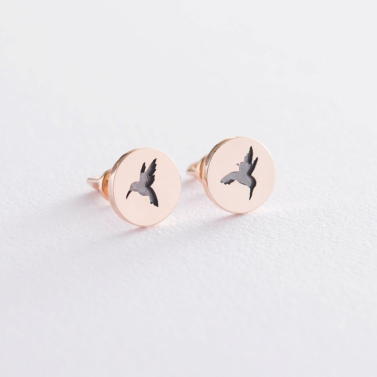 Сережки-пусети "Колібрі" в червоному золоті с06703 від ювелірного магазину Онікс