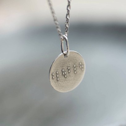 Серебряный кулон с индивидуальной гравировкой шрифтом Брайля (17 мм) 132722br №7