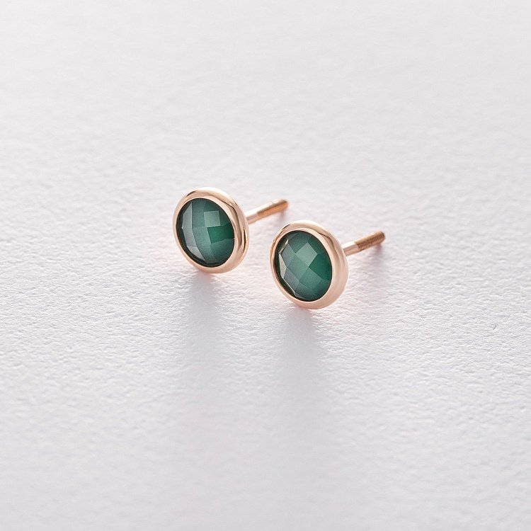 Золотые серьги - гвоздики с зеленым ониксом с05194 от ювелирного магазина Оникс