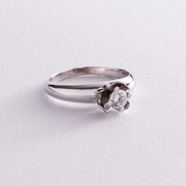 Золотое кольцо "Цветок" (фианит) к04802 от ювелирного магазина Оникс