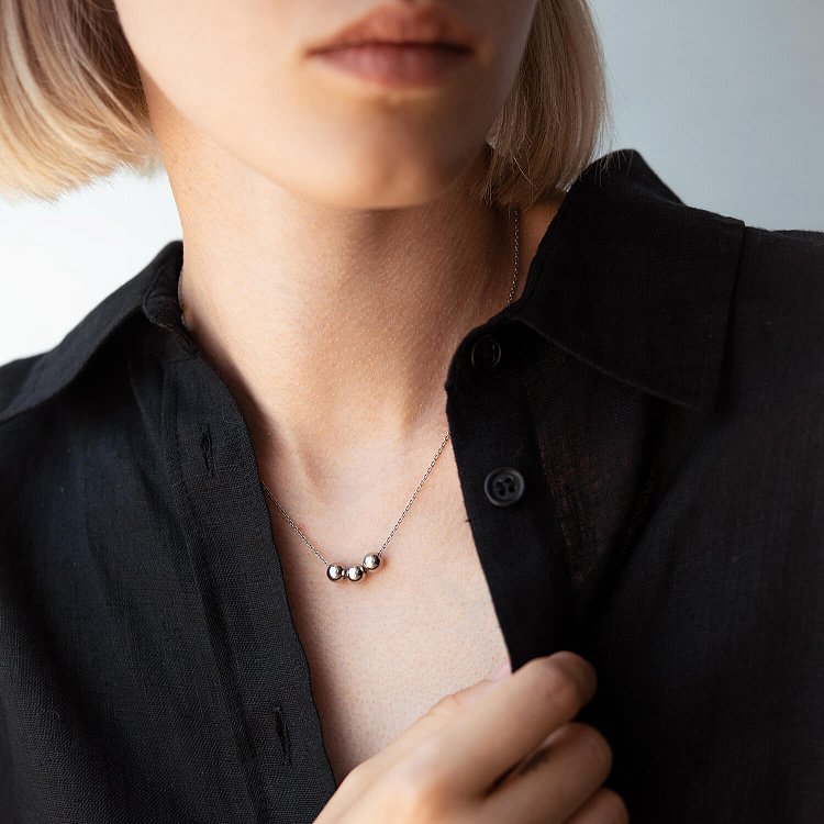 Серебряное колье "Шарики" 1097 от ювелирного магазина Оникс - 3