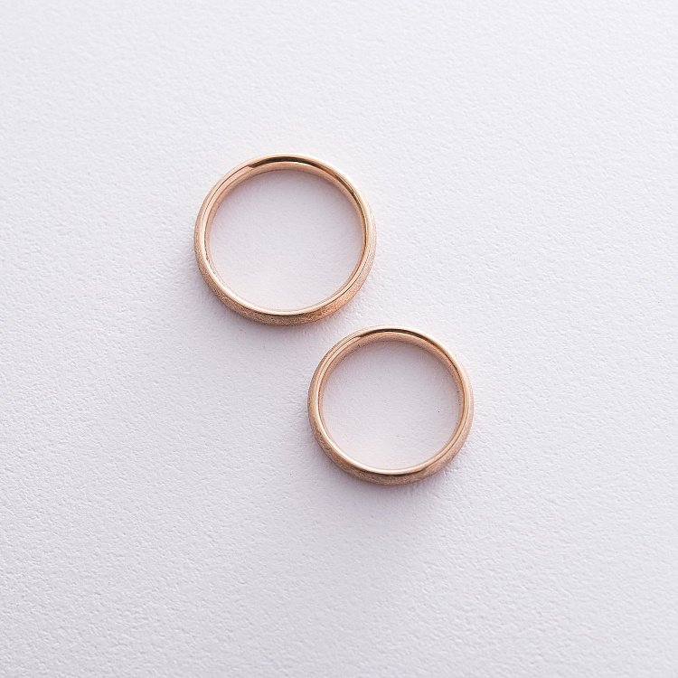 Золота обручка 4 мм (фантазійний мат) обр00407 від ювелірного магазину Онікс - 1