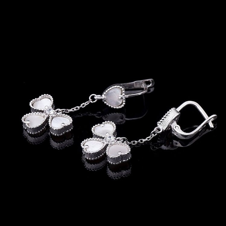 Сережки "Конюшина" (перламутр, родій) 121596 від ювелірного магазину Онікс - 2