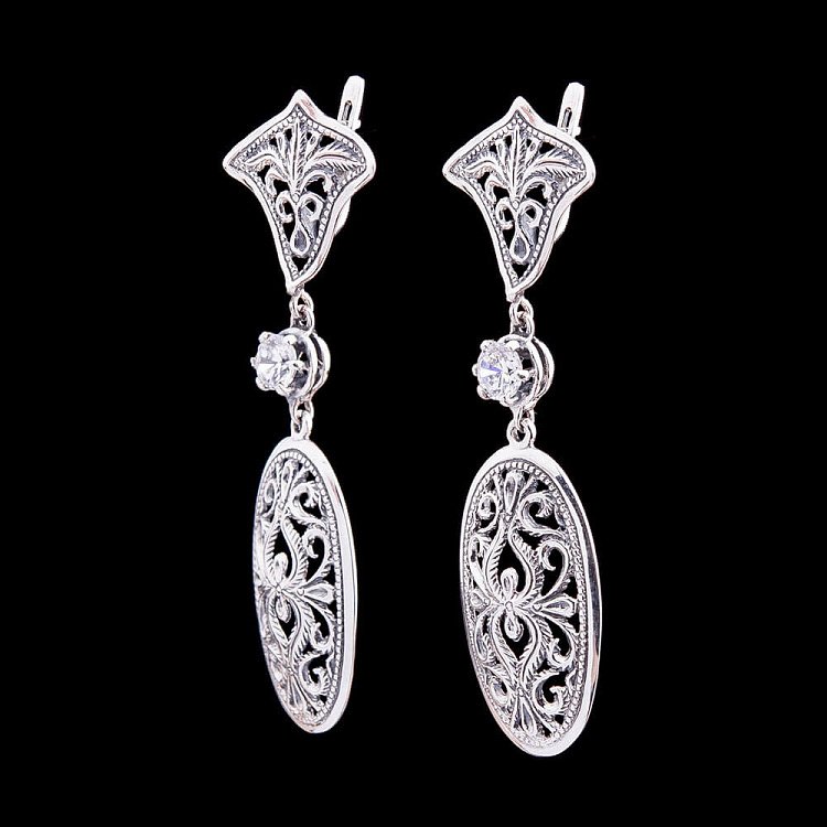 Срібні сережки 121638 від ювелірного магазину Онікс