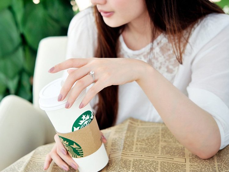 Золота заручальна каблучка з діамантом zbirderdl77 від ювелірного магазину Онікс - 5