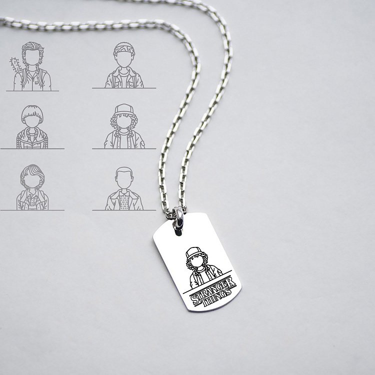 Серебряный жетон "Очень странные дела / Stranger Things" 133349-ST от ювелирного магазина Оникс