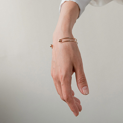 Жорсткий браслет "Marlene" з кульками (жовте золото) б05603 №4