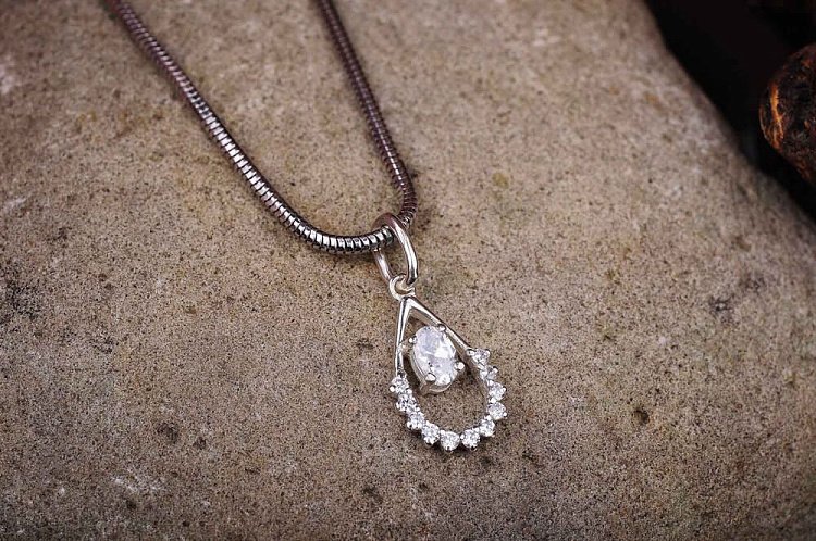 Подвеска "Капелька" (фианит) 131291 от ювелирного магазина Оникс - 2