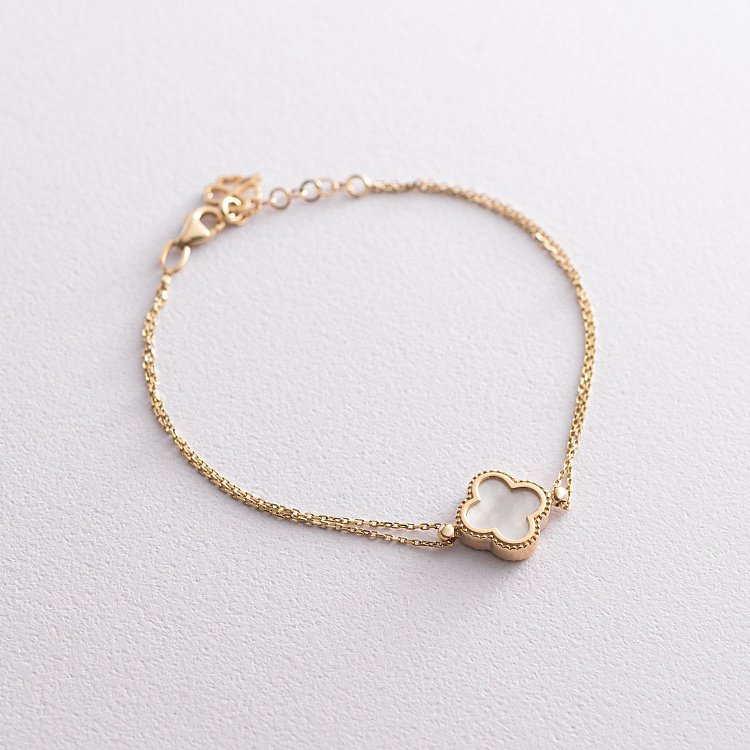 Браслет "Клевер" в желтом золоте (перламутр) б04552 от ювелирного магазина Оникс