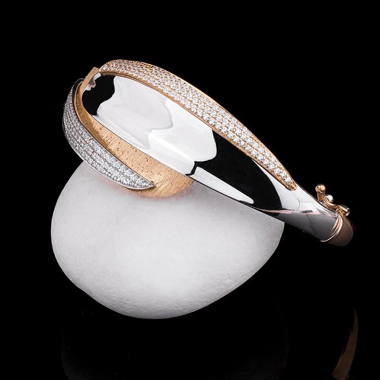 Женский браслет из желтого и белого золота с фианитами б00931 от ювелирного магазина Оникс - 2