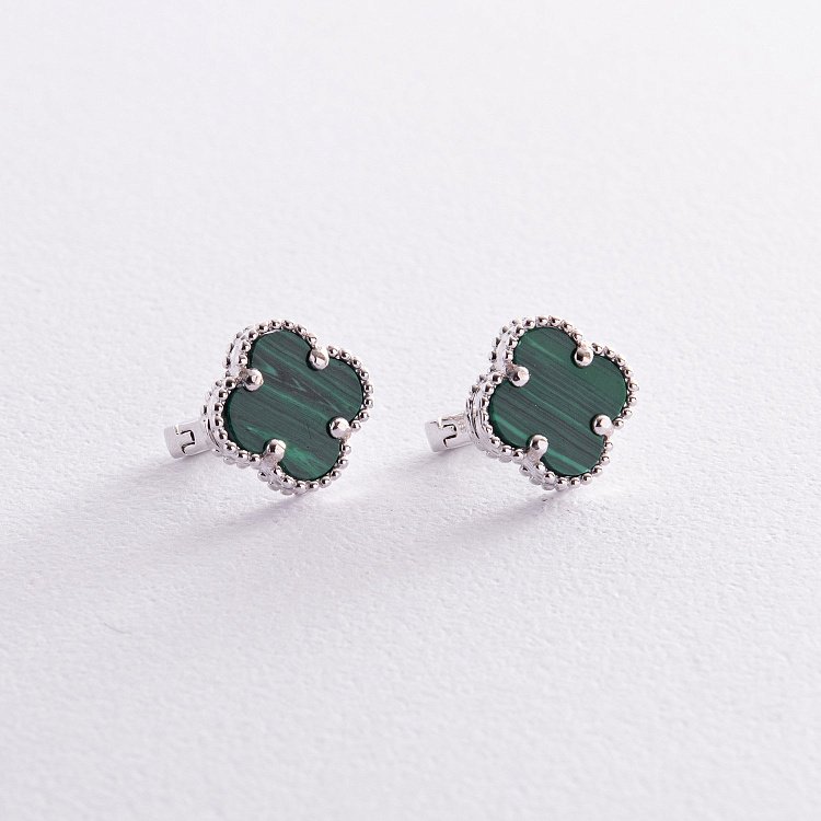 Серьги "Клевер" в белом золоте (малахит) с08401 от ювелирного магазина Оникс - 1