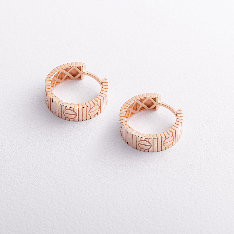 Сережки - кільця "Love" у червоному золоті с09688 від ювелірного магазину Онікс - 1