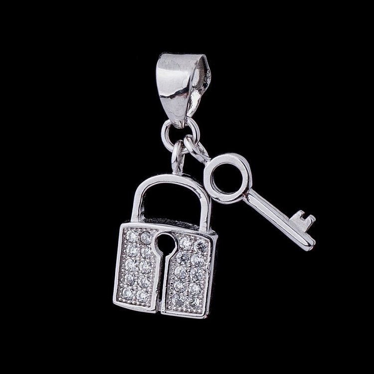 Серебряная подвеска "Замочек и ключик" с фианитами 132242 от ювелирного магазина Оникс
