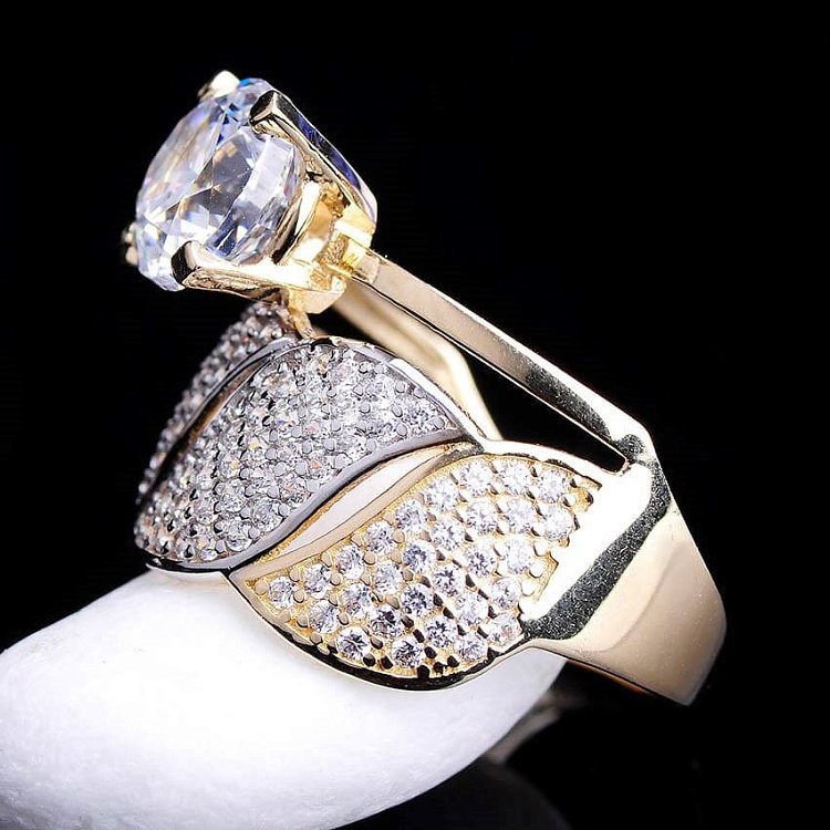 Каблучка з білого і жовтого золота з фіанітами к03291 від ювелірного магазину Онікс - 4