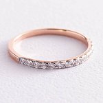 с дорожкой камней